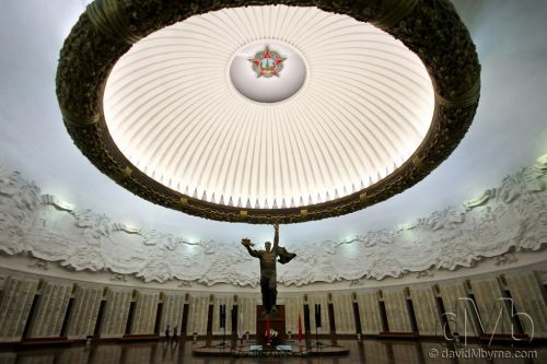 The massive Hall of Glory in the Museum of the Great Patriotic War, Moscow, Russia. November 20th 2012 (10mm, 1/40sec, f/4.0, iso160)
