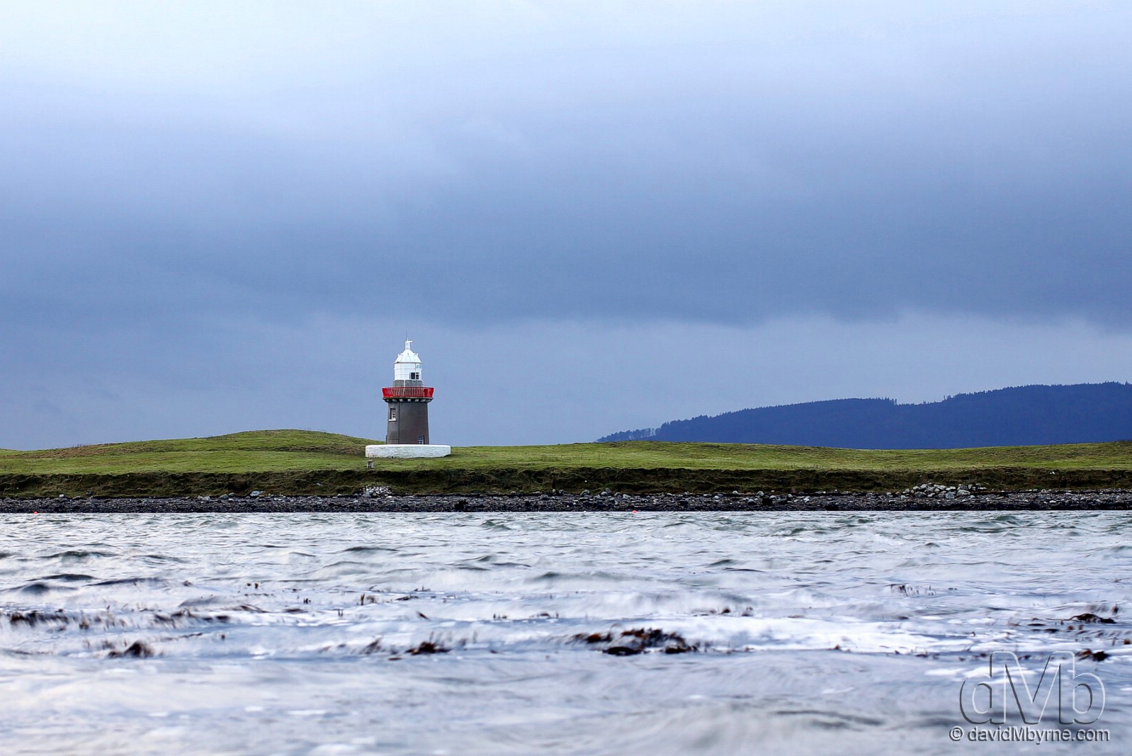 A lighthouse near Rosses Point in County Sligo, Ireland. January 5th 2013 (EOS 60D || Canon 40mm f/2.8 || 40mm, 1/8sec, f/7.1,  iso100)