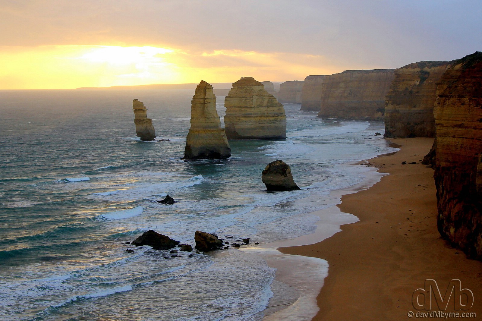 Sunset at The Twelve Apostles of the The Great Ocean Road, Victoria, Australia. April 22nd, 2012 (EOS 60D || Tamron 28-75mm | 28mm, 1/125sec, f/5.0, iso100)